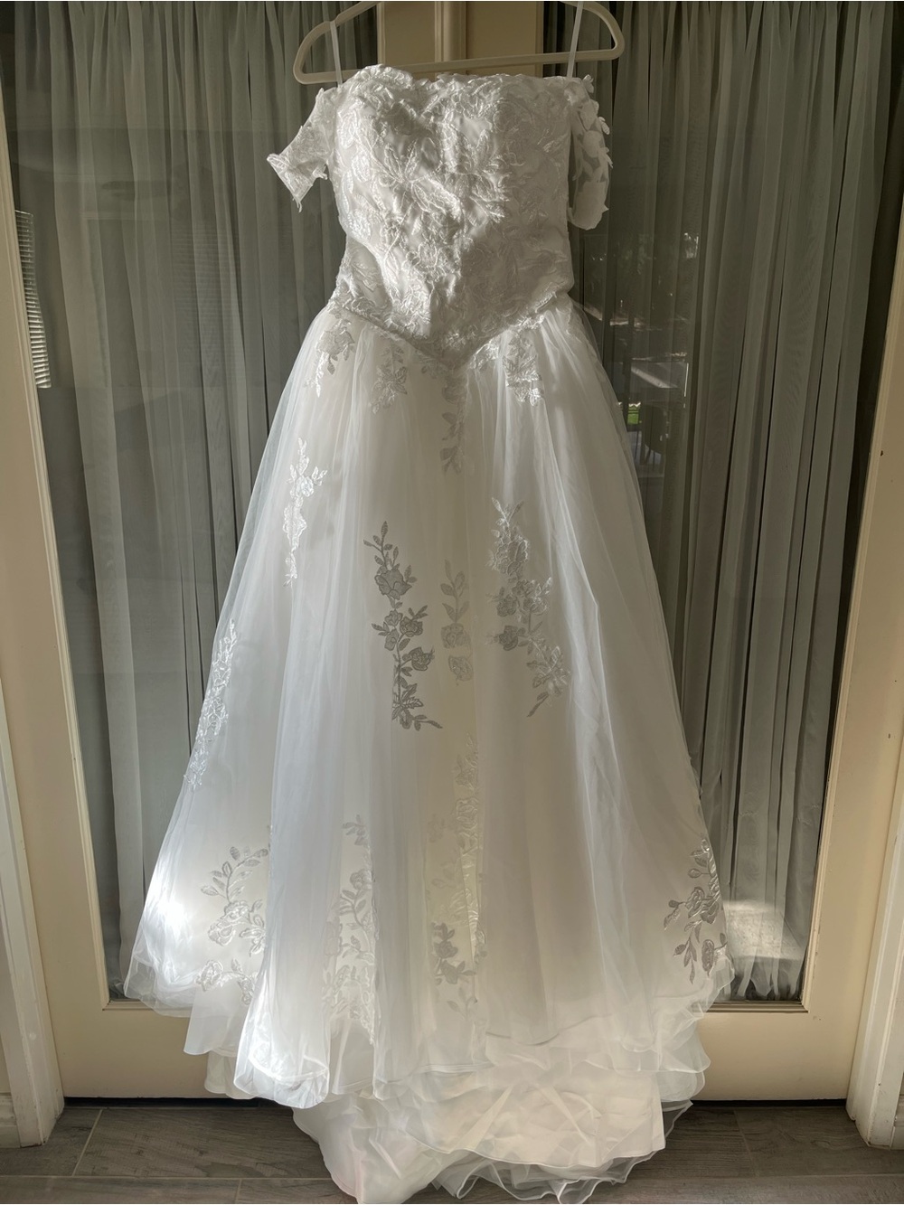 NEW Wedding Dress